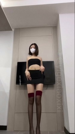 《最新 精品 福利》 青春无敌 抖音风极品身材网红女神【小西西】付费VIP群裸舞完整版 逆天大长腿扭得与众不同看硬了 截图2