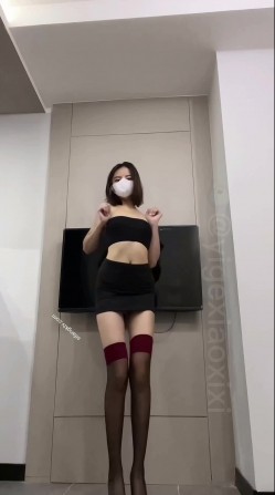 《最新 精品 福利》 青春无敌 抖音风极品身材网红女神【小西西】付费VIP群裸舞完整版 逆天大长腿扭得与众不同看硬了 截图3