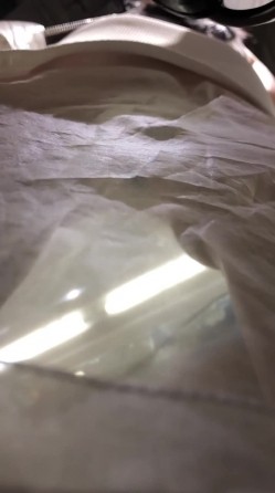 大型超市偷拍很有韵味的美少妇 没穿内裤超刺激 截图8