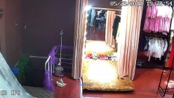 19年最影楼无良老板安装摄像头偷拍前来拍婚纱照的小娘子们 截图2