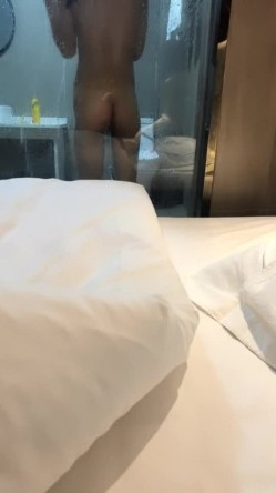 苗条身材翘臀外围黑丝高跟鞋床上翘着屁股 跳蛋塞逼逼扭动诱惑呻吟娇喘 很是诱惑不要错过 截图13