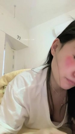 核弹！新女神下海~20小时~【马日安娜】这个真的很漂亮（上部）！来大姨妈还大秀，经血直流，略重口~！ 截图16