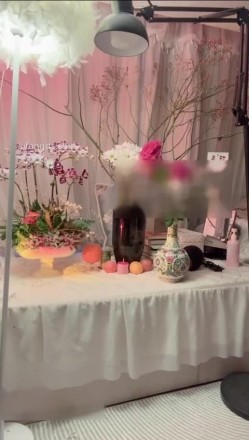 抖音极品熟女【蓝姐姐】隔壁精致的阿姨，道具自慰，大尺度掰逼展示，喜欢靓熟女的不可错过 截图6