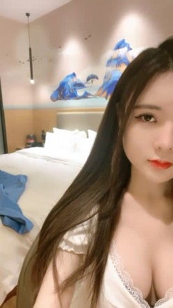 超级漂亮！女神下海给狂操~【是微微吖】她好爽！我好心痛~ 截图6