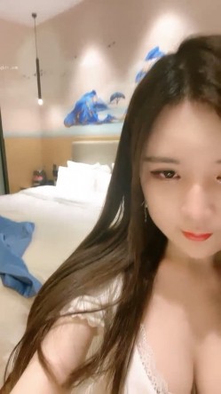 超级漂亮！女神下海给狂操~【是微微吖】她好爽！我好心痛~ 截图8