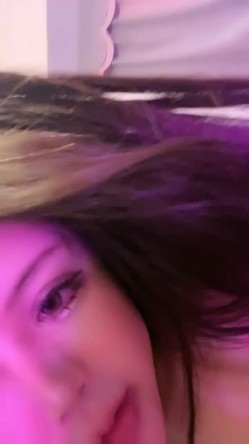 网红脸人间尤物床上骚动起来女神面孔 黑丝长腿大屁股，掰穴蝴蝶逼 截图13