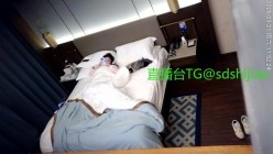 天眼 小胖妞跟男友久别重逢 一进来就迫不及待先干一炮 然后才拿跳蛋出来开始调教 年轻人会玩 截图3
