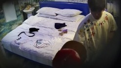 安防酒店摄像头偷拍校园嘻哈时尚美女和爱舔脚变态男友啪啪 截图14