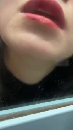 超顶反差婊少妇公务员美熟女【蓝阿姨】厚厚的红唇显得无比性感，口交舌功了得 截图11