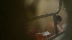 偷拍女生在家里洗澡 截图9