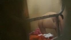 偷拍女生在家里洗澡 截图13