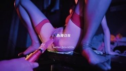 SM顶级调教大神【永夜DOM】圈养各种妹子多种刺激玩法，各种啪啪调教露脸高颜反差婊，纯纯人形小母狗 截图6