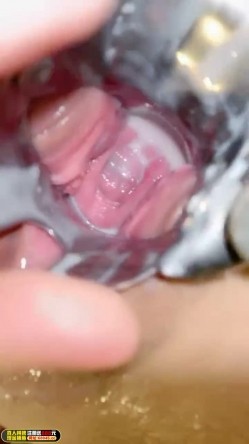 《稀缺资源 ️变态猛女》白皙气质妹表里不一极度反差各种逆天暴力虐阴鸭嘴钳直接紫薇子宫拳交鸡蛋苹果橙子等各种水果往里塞2 截图2