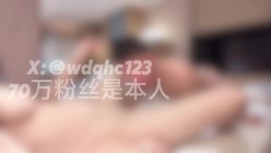推特68万良家杀手「我的枪好长」付费资源 无套抽插制服小女警，足交，站起来打桩，内射注精 截图13