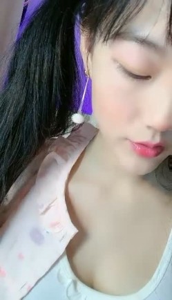 绿播小仙女下海！首次漏B自慰~【井井】扣穴自慰！撸到肾虚 截图4
