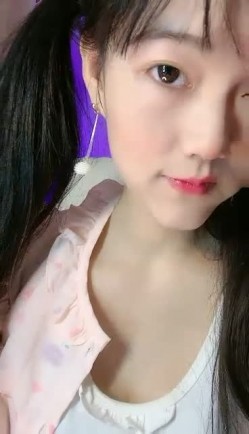 绿播小仙女下海！首次漏B自慰~【井井】扣穴自慰！撸到肾虚 截图14
