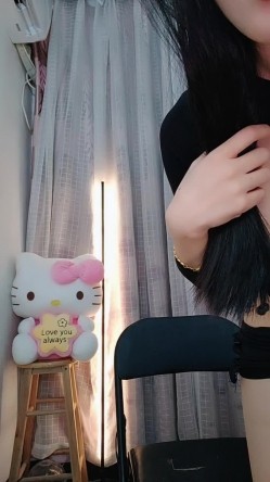 电臀舞女来袭来姨妈也要秀，马甲线细腰顶级肥臀，脱下珍珠内裤肛塞假屌爆插，趴在地上抖臀，极品美腿欲仙欲死 截图3