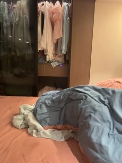 stripchat平台的人气女神，19岁学生妹，【Olivia】，童颜巨乳，高潮狂喷水，跟个水龙头一样，震撼刺激，屌爆了！ 截图13