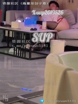 南宁NTR情侣真实绿帽「淫妻晨晨」《舌吻单男》红色套装是老公亲自挑选的，女友也忍不住抱着单男舌吻被肏 截图14