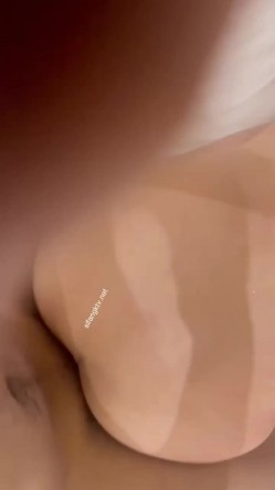 媚黑绿帽淫妻 NTR绿帽淫妻大神〖vince〗献妻挨操 被黑肉棒直接捅到子宫了 黑白碰撞强烈对比有一种独特的美感 截图1