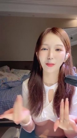 极品身材顶级白领下海 完胜明星“熙酱”最美舞者~魔鬼身材~全裸抠逼 截图9