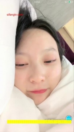 巨乳奶水美女主播养乐多 直播边做爱边喷奶超刺激 截图1