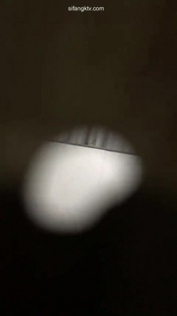 【出租屋浴室偷拍】超清画质现场破洞偷拍多位身材不错小姐姐 洞中窥逼 精彩值得收藏 截图11