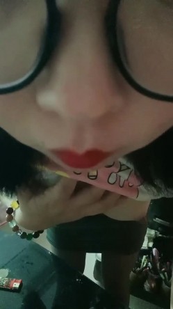 高颜极品少妇！【时尚族络腮胡】疯狂扣穴自慰！秒硬~爆撸 截图6