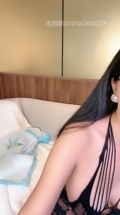 现实版妲己【白熙】魔鬼身材油亮丝袜绝美白虎销魂口舌自慰爆插狂喷 截图1