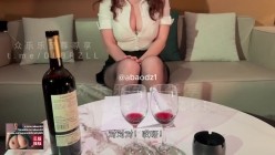 推特36E绿帽人妻「家有E妻」《e嫂巨乳性感女秘书之卖身合同》嫂子牺牲自己的身体任由客户玩弄巨乳、内射子 截图4