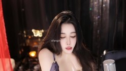 顶级丰乳肥臀女王范【妃儿baby】大尺度定制，珍珠深嵌肥美鲍鱼阴唇外翻，三联屏极致诱惑艳舞 截图16
