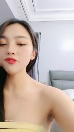 顶级完美女神 ️性感尤物~蜜桃臀大长腿~让人触电的眼神~淫声荡语揉奶 ️让人无法抵挡的美色！ 截图5
