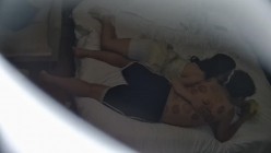 大学城附近钟点炮房摄像头偷拍刚拔完罐的小哥被骚货女友穿上清凉睡衣诱惑把持不住舔逼 口交啪啪 截图1