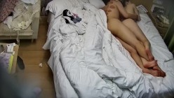 大学城附近钟点炮房摄像头偷拍刚拔完罐的小哥被骚货女友穿上清凉睡衣诱惑把持不住舔逼 口交啪啪 截图13