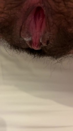 上海高端绿帽癖夫妇「Oliva_couple」极品淫妻皮肤紧致网约单男献妻、夫妻交换多人淫乱 截图4