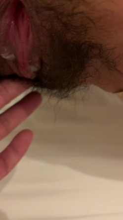 上海高端绿帽癖夫妇「Oliva_couple」极品淫妻皮肤紧致网约单男献妻、夫妻交换多人淫乱 截图6