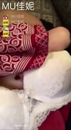 【真实空姐 ️稀缺航空】极品制服『空姐』反差婊私拍集 佳妮空姐多名女神接机啪啪 穿空姐制服做爱 截图5