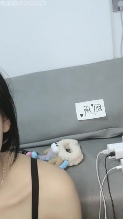 ️顶级颜值女神堪比明星【依依哟】揉穴自慰诱惑 截图10