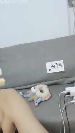️顶级颜值女神堪比明星【依依哟】揉穴自慰诱惑 截图11