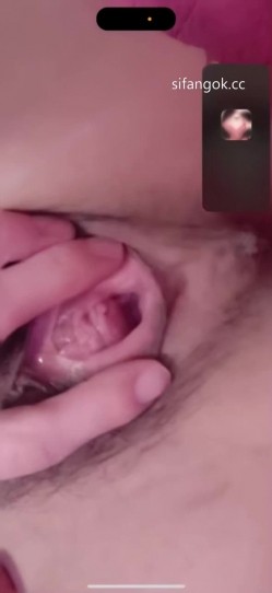 骚逼熟女【哇塞嫂子】一对一视频被出卖，掰逼特写诱惑，道具自慰高潮，展示脏内裤 截图7