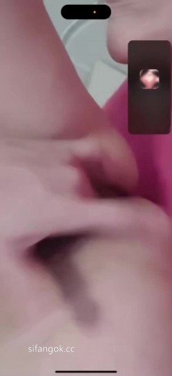 骚逼熟女【哇塞嫂子】一对一视频被出卖，掰逼特写诱惑，道具自慰高潮，展示脏内裤 截图14