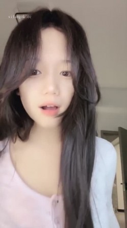 ️撸管推荐！每次看都忍不住打飞机~清纯反差骚妹妹【小狐狸】骚舞！自慰~爽 截图9