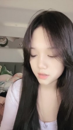 ️撸管推荐！每次看都忍不住打飞机~清纯反差骚妹妹【小狐狸】骚舞！自慰~爽 截图10