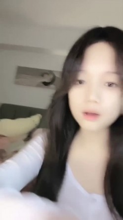 ️撸管推荐！每次看都忍不住打飞机~清纯反差骚妹妹【小狐狸】骚舞！自慰~爽 截图15