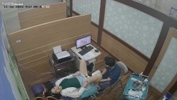 《妇产科监控破解》多位美女少妇张开大腿让医生又抠又摸检查阴道 截图12