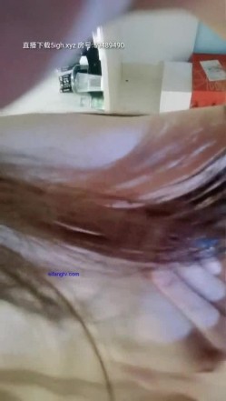 最新南京超模准空姐玩刺激和屌丝男私聊视频流出续篇 玩美乳插浪穴 玩出白浆太骚 淫语骚话 高清超长版 截图16