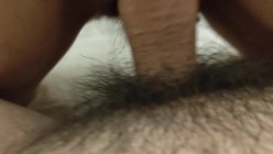 广西青涩小妹正面开腿被干时表情又皱又浪 白衬衫深喉把整根吞进去边捂脸偷笑边足交刺激直接爆表 截图11