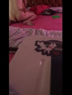 百度云泄密极品 ️反差婊人妻母狗【岁月了然】 大尺度自拍性爱视频艳照流出网络 截图1