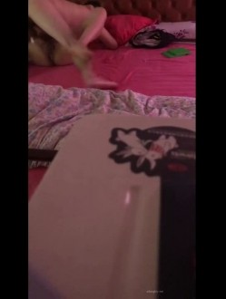 百度云泄密极品 ️反差婊人妻母狗【岁月了然】 大尺度自拍性爱视频艳照流出网络 截图2