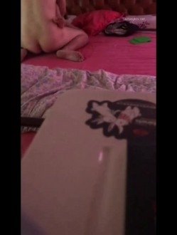 百度云泄密极品 ️反差婊人妻母狗【岁月了然】 大尺度自拍性爱视频艳照流出网络 截图9